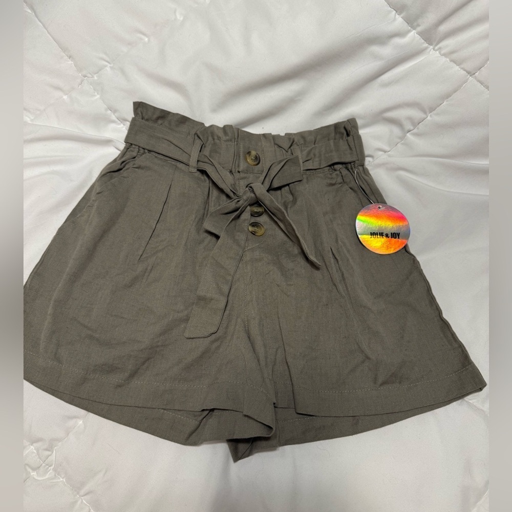 Chic High-Waisted Brown Shorts